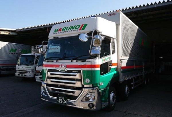 一般貨物配送大型トラックドライバー