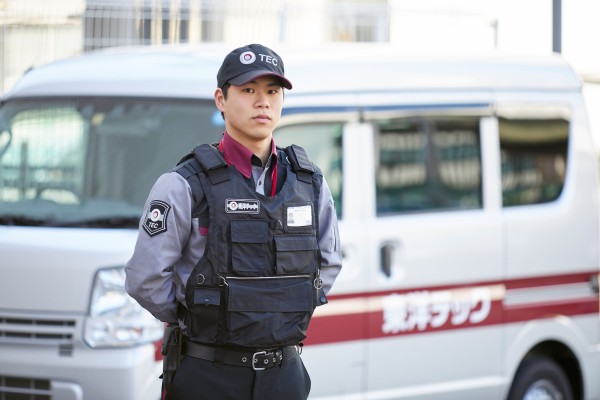 機械警備◆未経験OK／研修充実／賞与3.5ヶ月分／年休120日～／月約15日出勤／